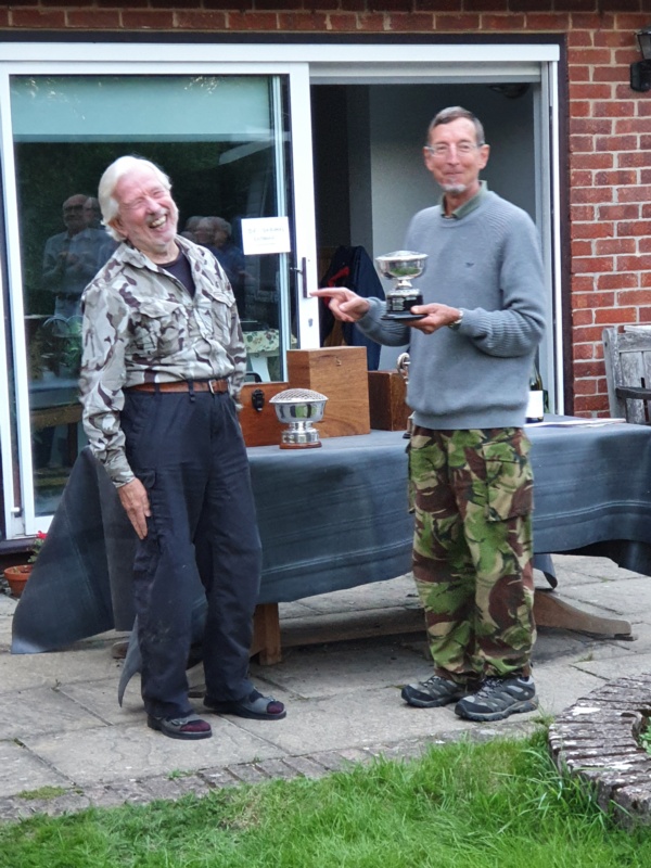 600x800 pixels (198K)